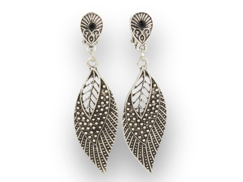 Klipsy do uszu srebrne wiszące z czarnym kryształkiem