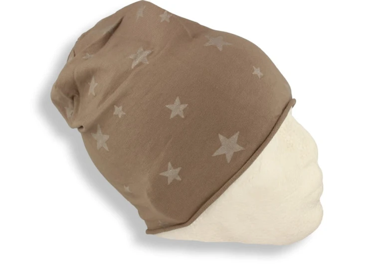 Czapka damska Beanie włoska cienka smerfetka beżowa w gwiazdki