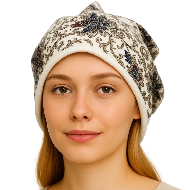 Czapka damska Beanie włoska cienka smerfetka biała we wzory