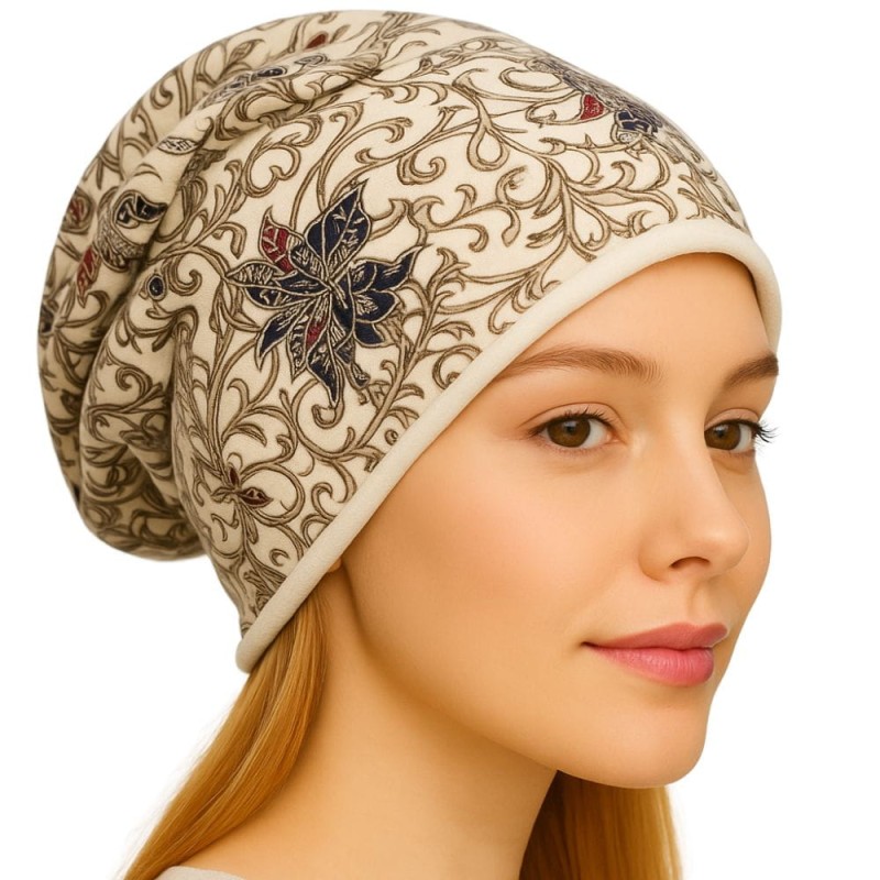 Czapka damska Beanie włoska cienka smerfetka biała we wzory
