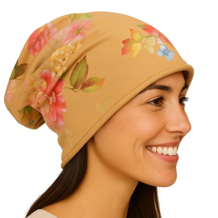 Czapka damska Beanie włoska cienka smerfetka beżowa w kwiaty