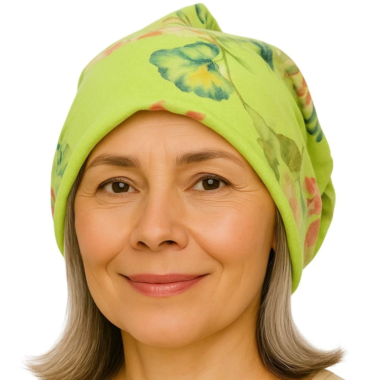 Czapka damska Beanie włoska cienka smerfetka jasnozielona kwiatowa