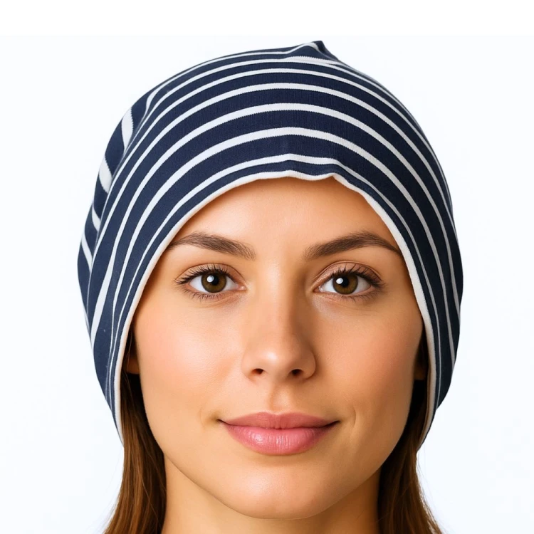 Czapka damska Beanie włoska cienka smerfetka granatowa w białe paski