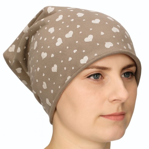 Czapka damska Beanie włoska cienka smerfetka ciemnobeżowa serduszka