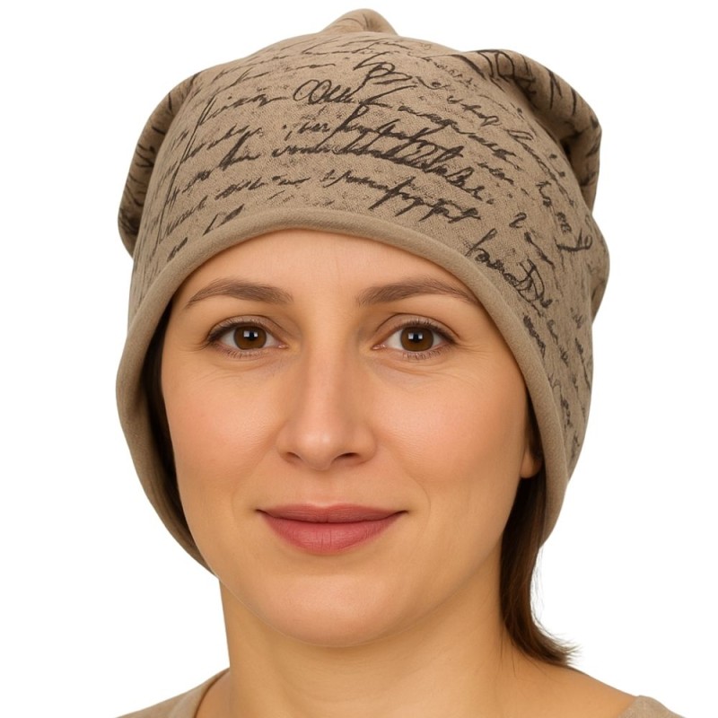 Czapka damska Beanie włoska cienka smerfetka beżowa w czarne napisy
