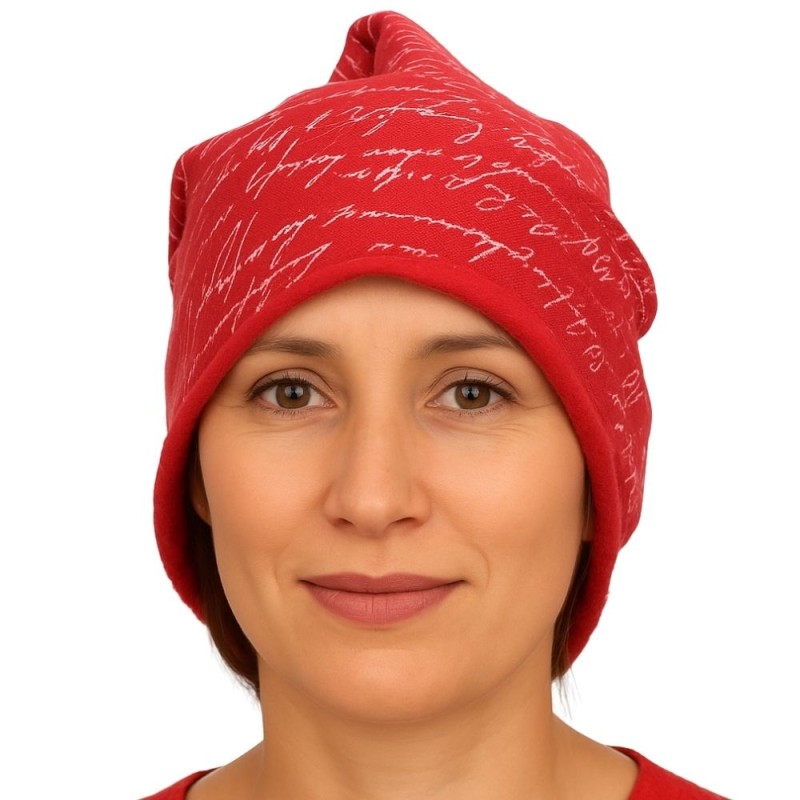 Czapka damska Beanie włoska cienka smerfetka czerwona w jasne napisy