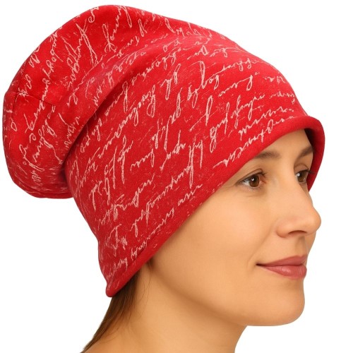 Czapka damska Beanie włoska cienka smerfetka czerwona w jasne napisy