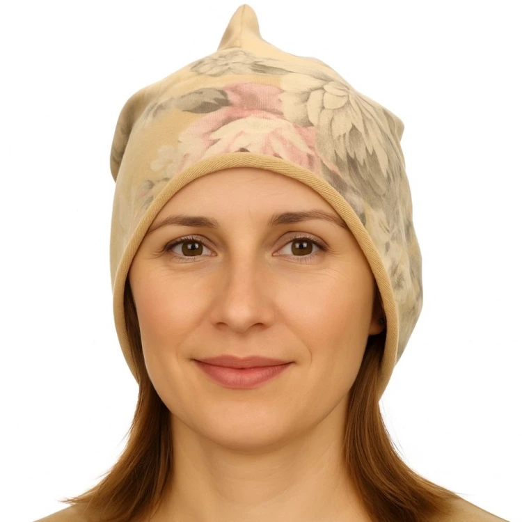 Czapka damska Beanie włoska cienka smerfetka beżowa w kwiaty