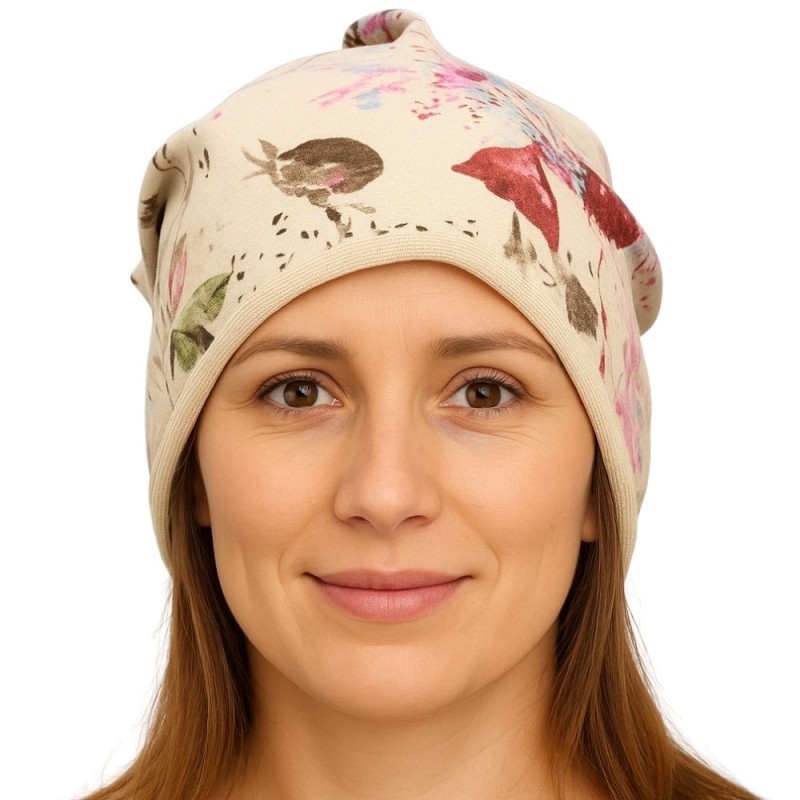 Czapka damska Beanie włoska cienka smerfetka jasnobeżowa w kolorowe kwiaty
