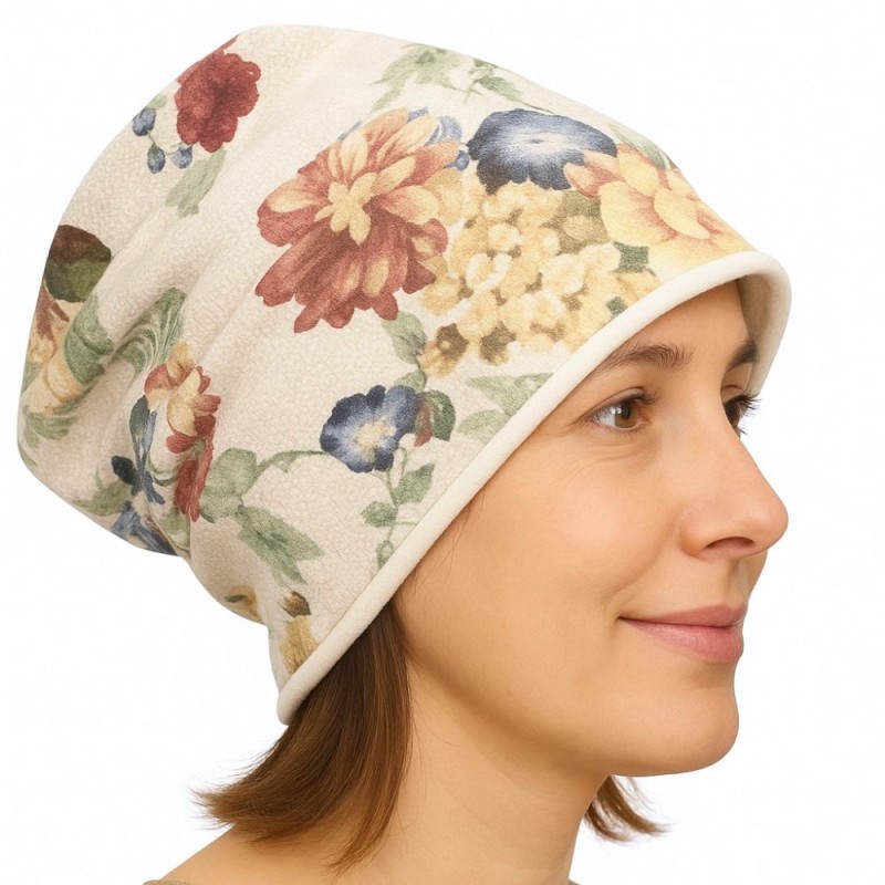 Czapka damska Beanie włoska cienka smerfetka kremowa kwiatowa