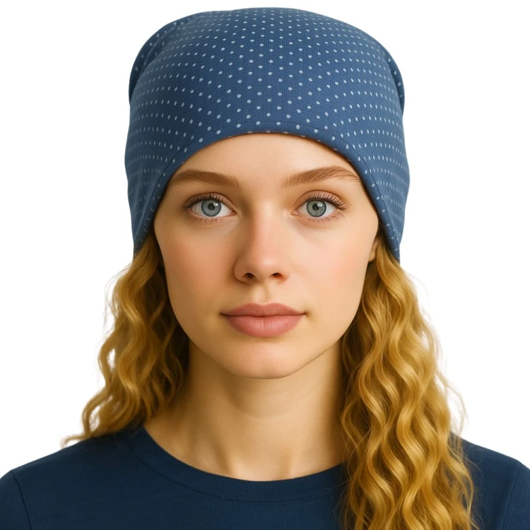 Czapka damska Beanie włoska cienka smerfetka niebieska w kropeczki