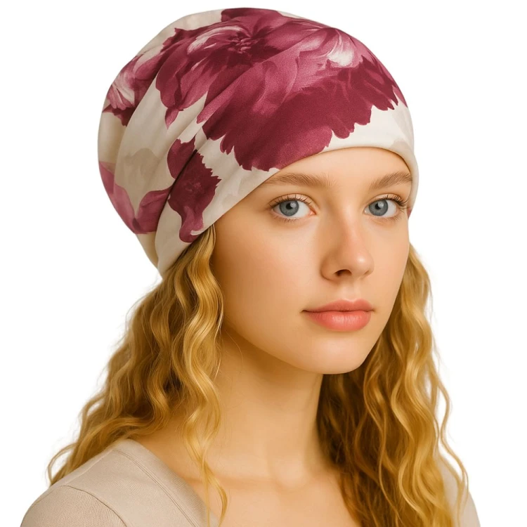 Czapka damska Beanie włoska cienka smerfetka bawełna biała w kwiaty