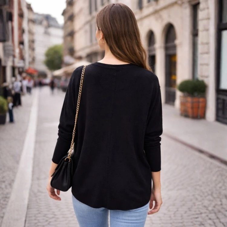 Sweter damski czarny V-neck luźny miękki elegancki Uni