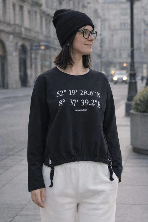 Bluza Damska z Nadrukiem Czarna – Regulowany Dół Streetwear M