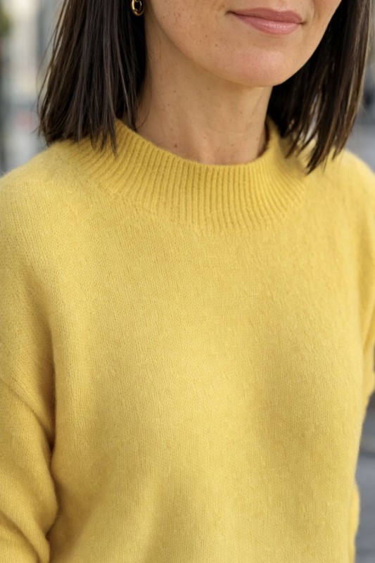 Sweter damski żółty z półgolfem miękki ciepły Made in Italy Uni