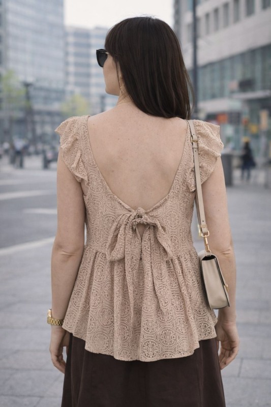 Bluzka damska koronkowa beżowa boho z falbanką one size