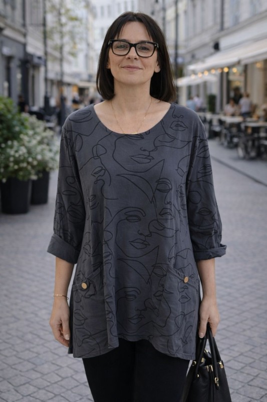 Bluzka damska oversize grafitowa – luźna, wygodna, print twarzy Uni