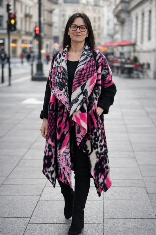 Płaszcz damski wełniany 80% WOOL włoski oversize różowy wzór Uni