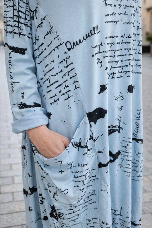 Sukienka damska oversize niebieska napisy kieszenie Made in Italy bawełna Uni