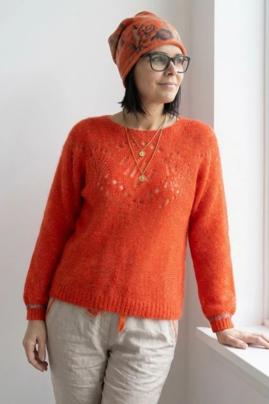 Sweter damski pomarańczowy ze srebrną nitką moher Italy oversize miękki