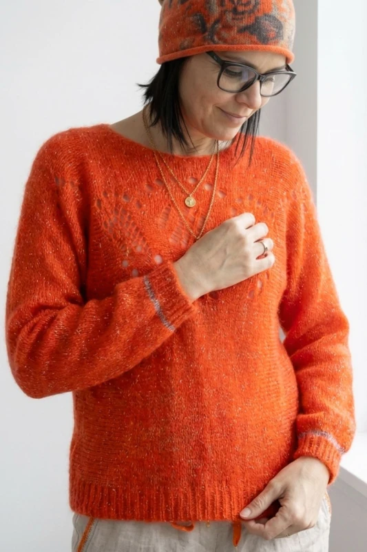 Sweter damski pomarańczowy ze srebrną nitką moher Italy oversize miękki
