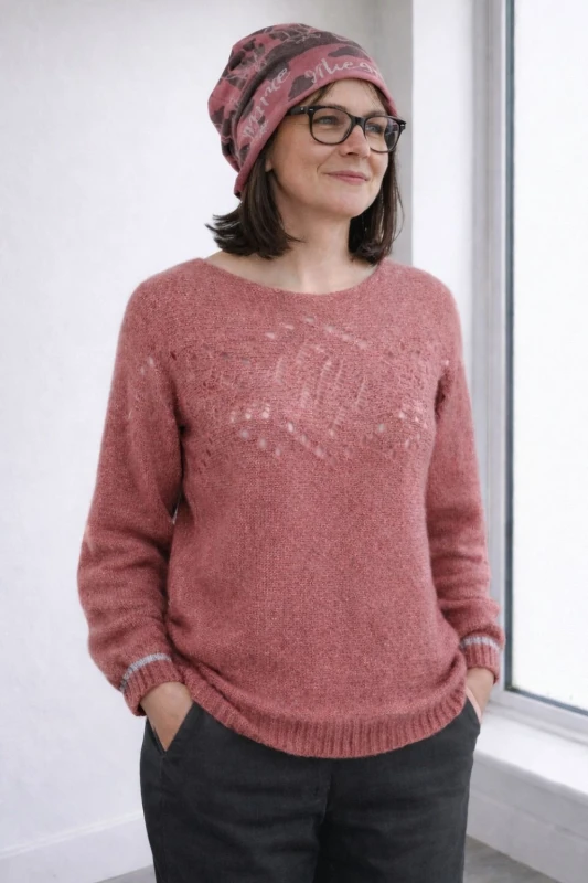 Sweter damski brudny róż ze srebrną nitką moher Italy oversize miękki