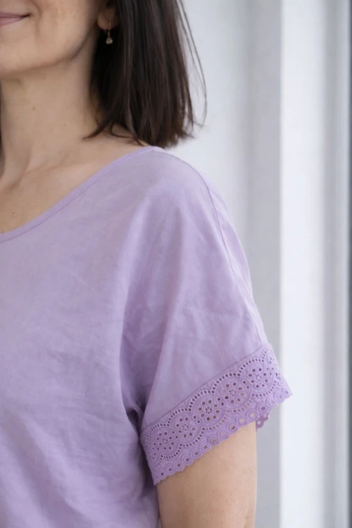 Bluzka damska fiolet casual oversize z delikatnym zwężeniem na dole letnia Italy