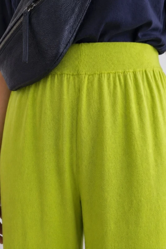 Spodnie damskie szerokie limonkowe – lekkie, gumka w pasie Uni