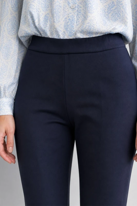 Spodnie damskie granatowe eleganckie klasyczne Made in Italy slim M