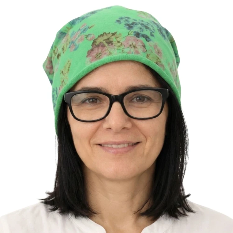 Czapka damska Beanie włoska cienka smerfetka zielona w kwiaty