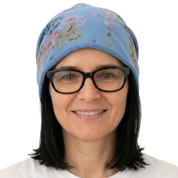 Czapka damska Beanie włoska cienka smerfetka niebieska w kwiaty