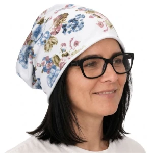 Czapka damska Beanie włoska cienka smerfetka biała w kwiaty  