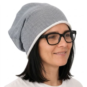 Czapka damska Beanie włoska cienka smerfetka jasnoszara w drobny wzór 