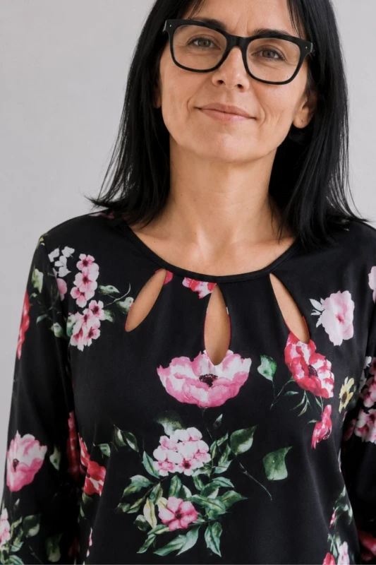 Sukienka damska czarna w różowe kwiaty 3/4 rękaw one size Italy