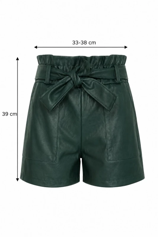 Spodenki damskie eko skóra zielone z paskiem wysoki stan eleganckie