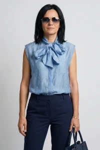 Bluzka damska niebieska  z kokardą elegancka oversize Italy  
