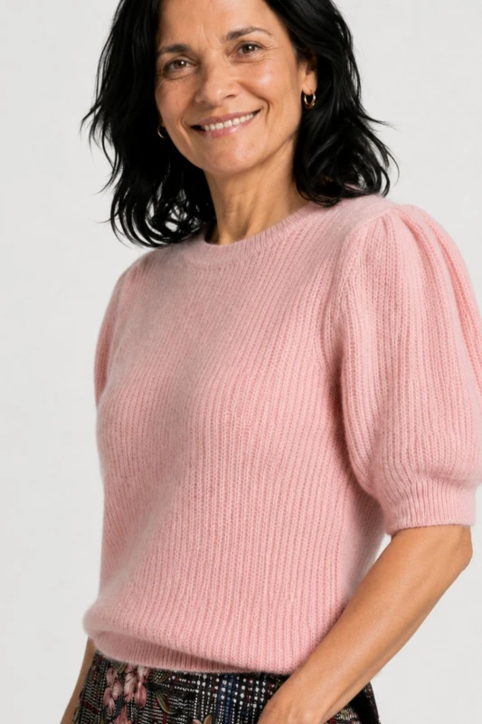 Sweter damski różowy 30% alpaka bufki krótki rękaw Italy