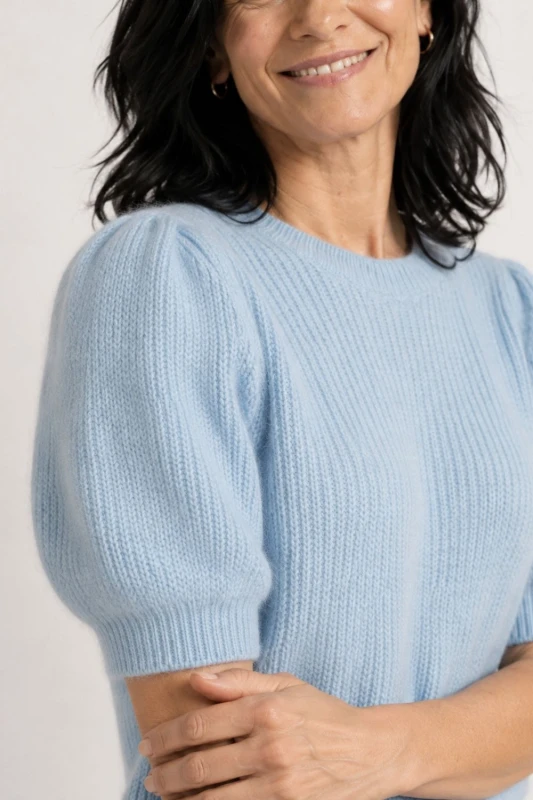 Sweter damski błękitny 30% alpaka bufki krótki rękaw Italy