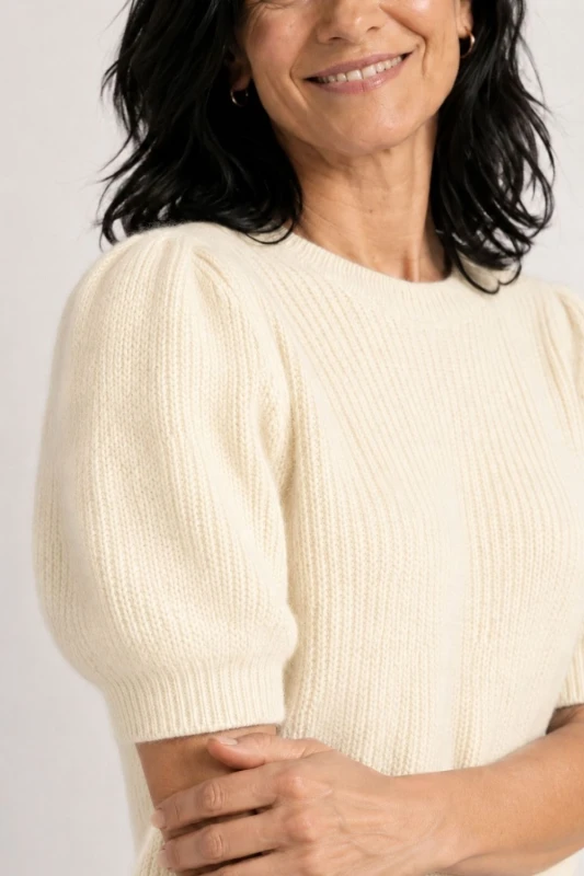Sweter damski kremowy 30% alpaka bufki krótki rękaw Italy