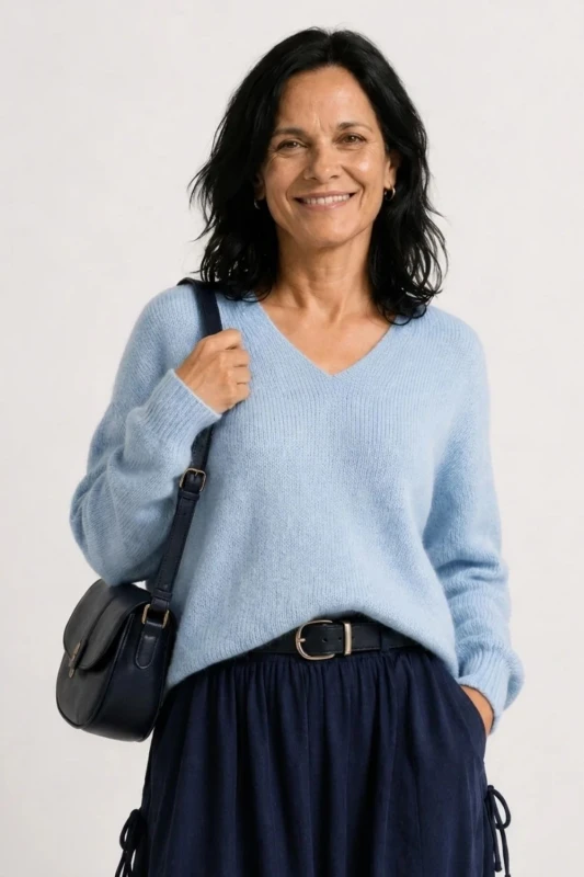 Sweter damski błękitny 30% moher dekolt V Made in Italy
