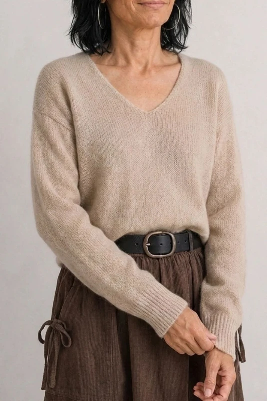 Sweter damski beżowy 30% moher dekolt V Made in Italy