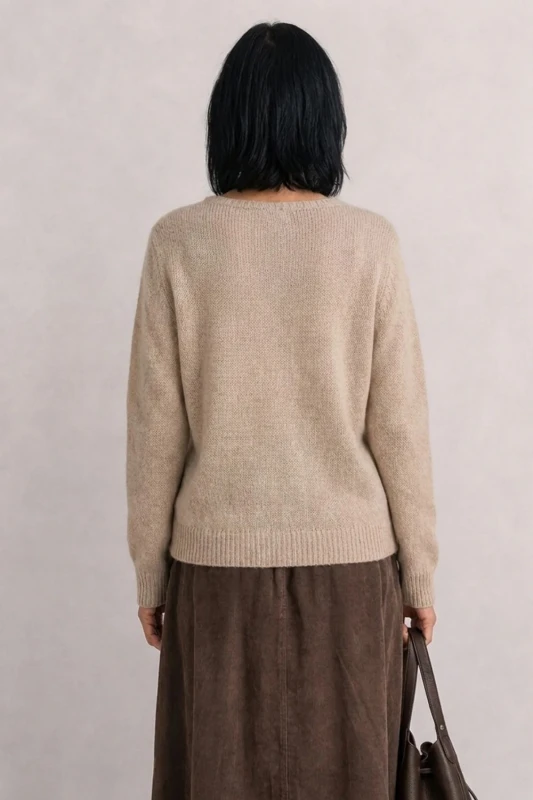 Sweter damski beżowy 30% moher dekolt V Made in Italy