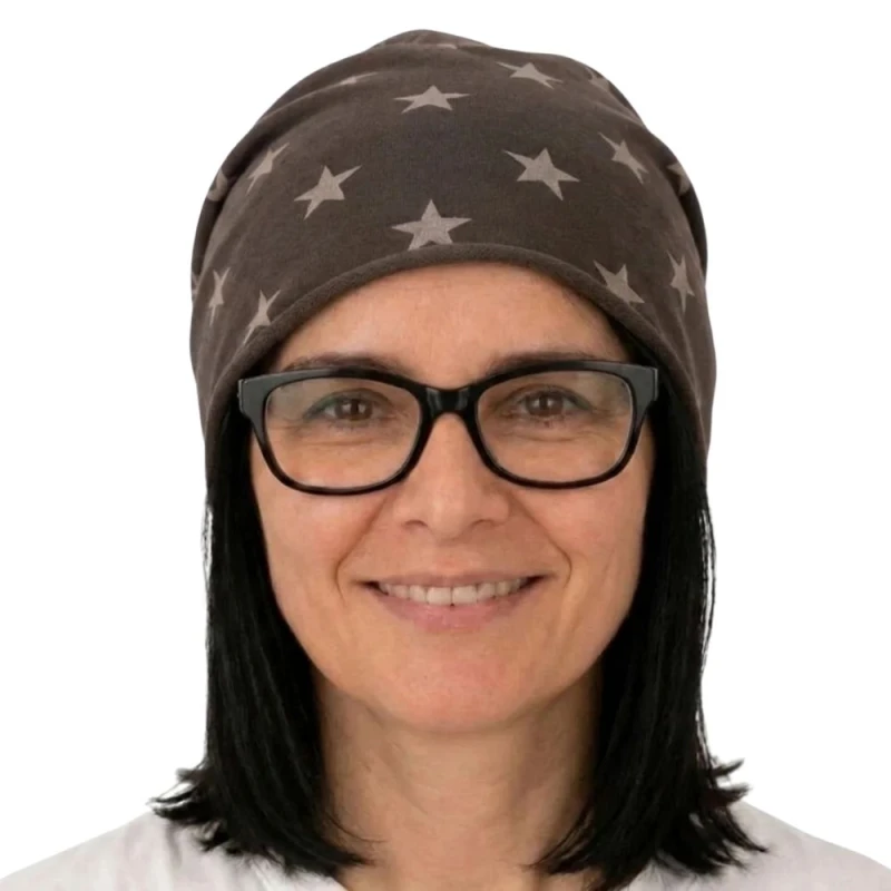 Czapka damska Beanie włoska cienka smerfetka brązowa w gwiazdki