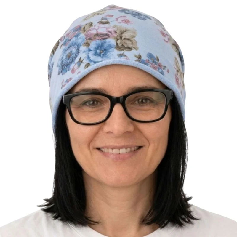 Czapka damska Beanie włoska cienka smerfetka błękitna w kwiaty