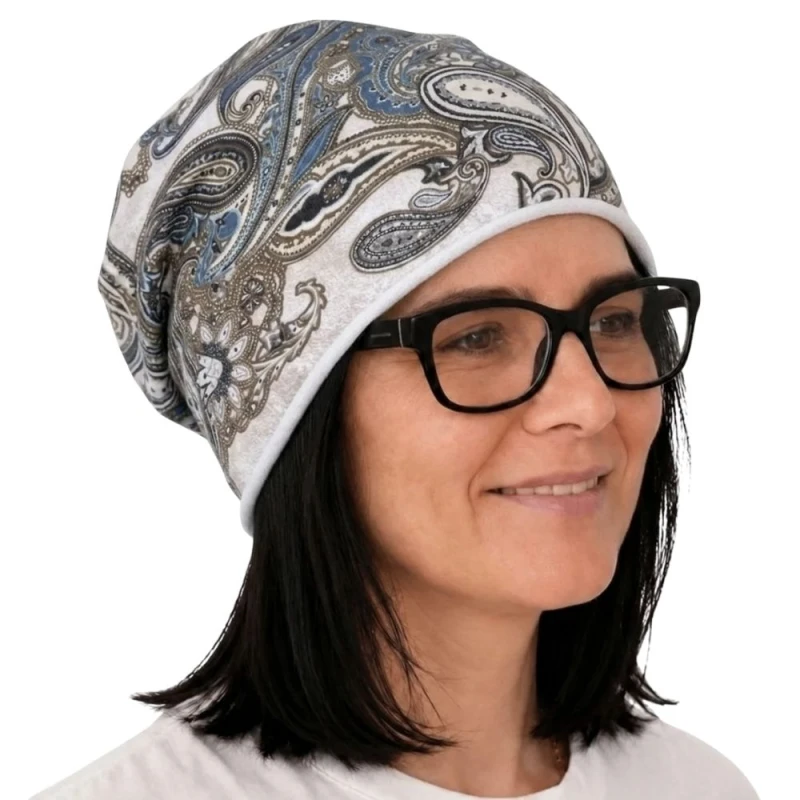 Czapka damska Beanie włoska cienka smerfetka biała we wzory
