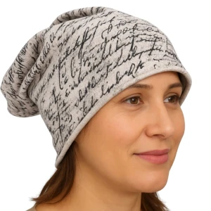 Czapka damska Beanie włoska cienka smerfetka beżowa w czarne napisy
