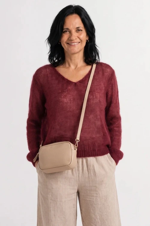 Sweter damski bordowy 60% kid moher dekolt w szpic Made in Italy