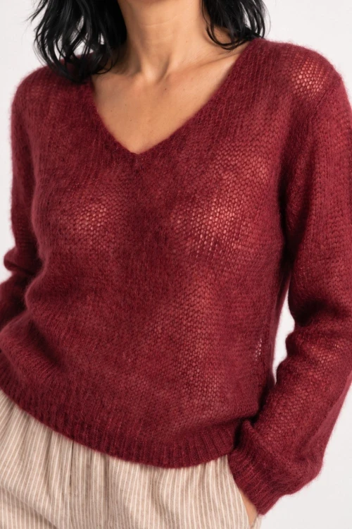 Sweter damski bordowy 60% kid moher dekolt w szpic Made in Italy