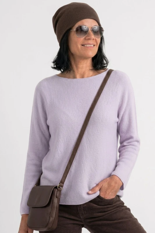 Sweter damski fioletowy z przeszyciami dekolt łódka One Size