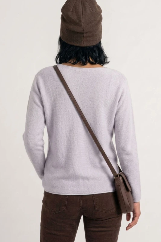 Sweter damski fioletowy z przeszyciami dekolt łódka One Size